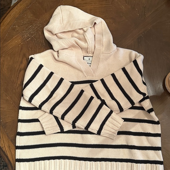Tuckernuck Sweater - Picture 1 of 5